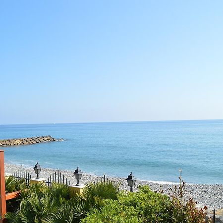 Riva Beach Apartment Riva Ligure Exterior photo